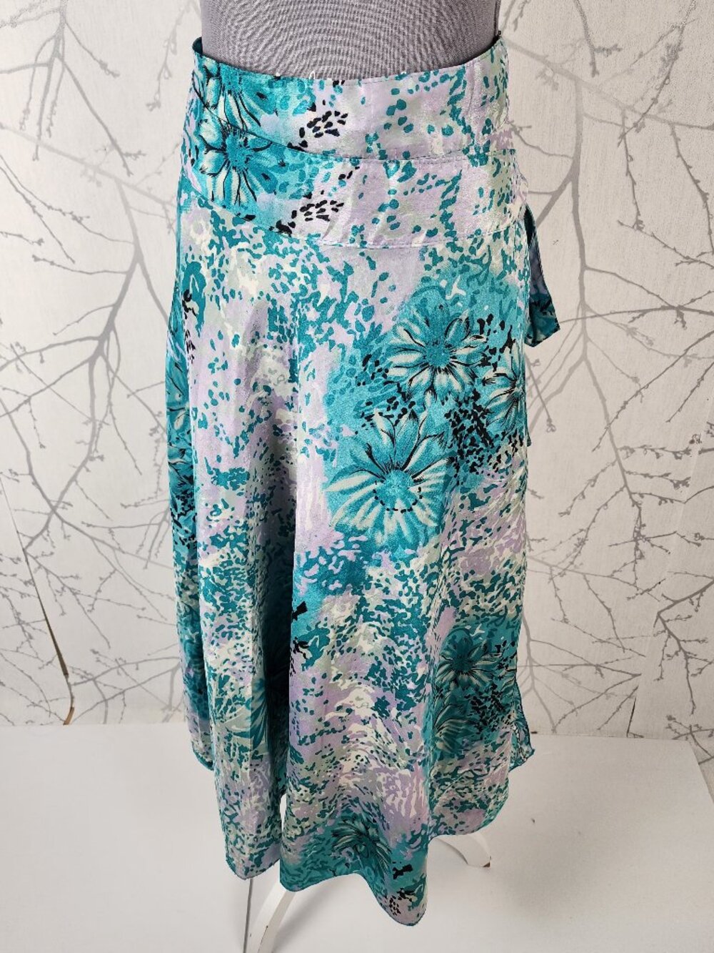 Iris Impressions Blue Floral Paisley Reversible Flutter Wrap Skirt